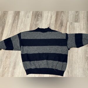 Short Turtle-Neck, Sweater